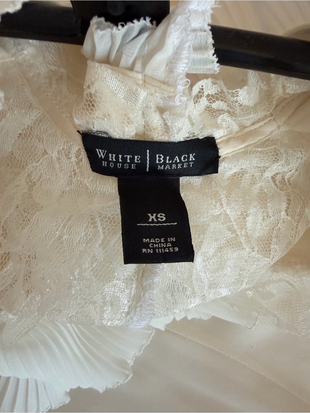 White House Black Market Sleeveless Cream Ruffle-Trim V-Neck Camisole - Picture 7 of 8